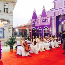 礼仪服务 文明社会的优雅基石